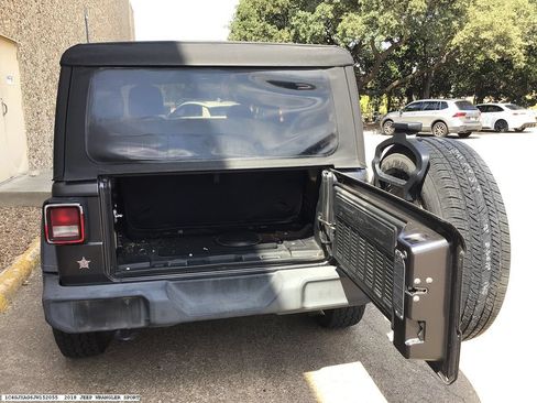 Used 2018 Jeep Wrangler Sport AWD/4WD image 16
