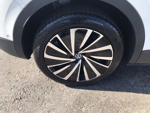 Used 2023 Volkswagen ID.4 Pro S Plus image 45