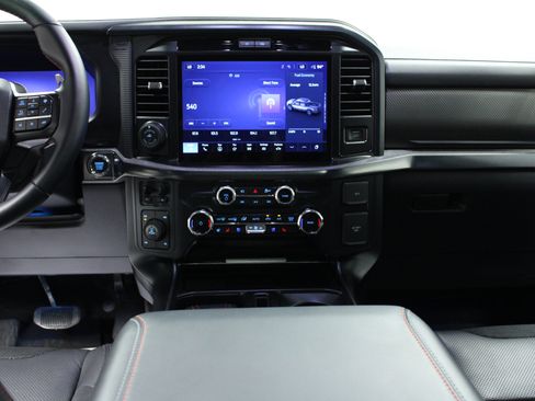 Used 2025 Ford F150 Raptor AWD/4WD image 18