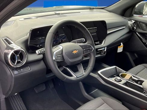 New 2026 Chevrolet Equinox LT w/ LPO, Floor Liner Package FWD image 7