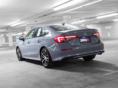 Certified 2023 Honda Civic Touring image 5