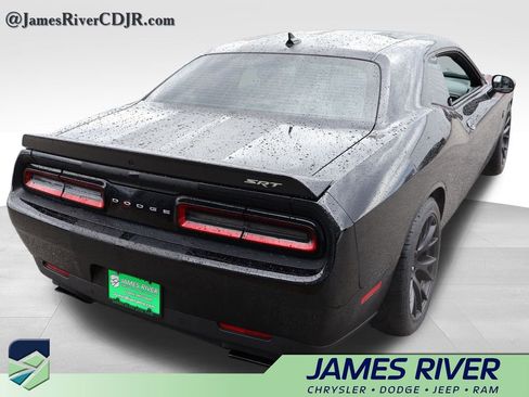 Used 2016 Dodge Challenger SRT Hellcat image 5