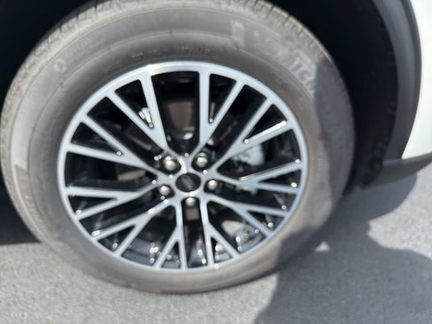 New 2025 Ford Escape SE image 8