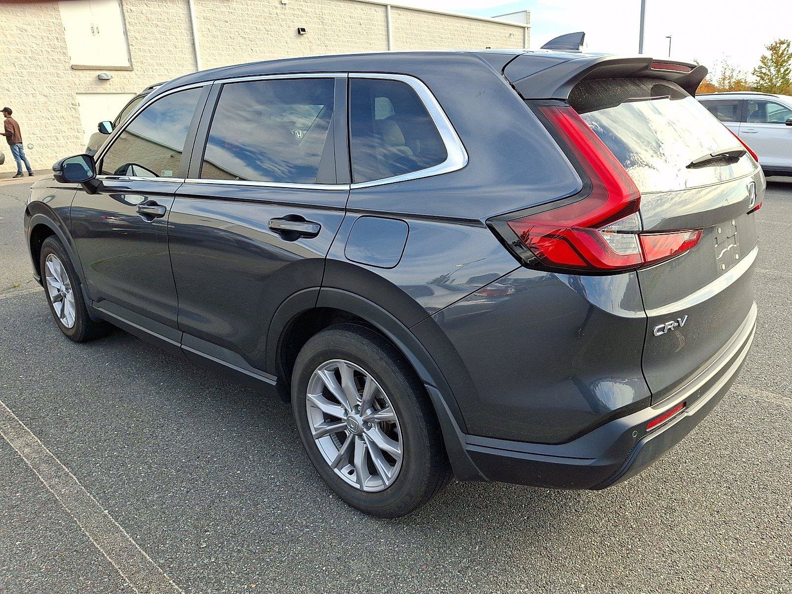 Used 2024 Honda CR-V EX-L image 3