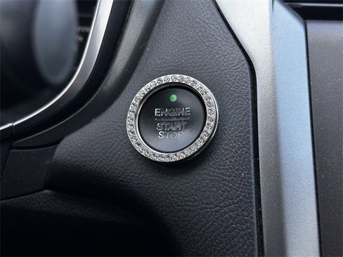 Used 2016 Ford Fusion Titanium image 21