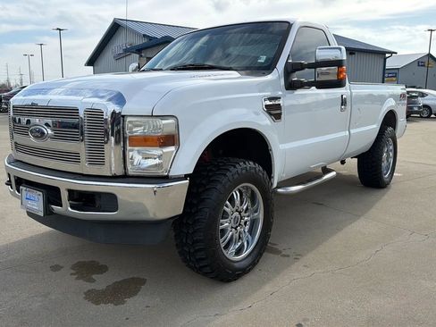 Used 2010 Ford F250 XLT image 4