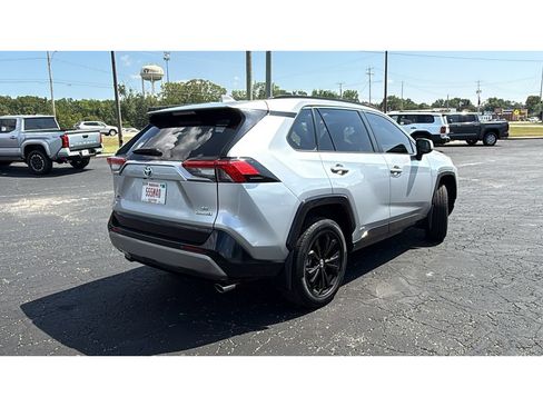 Certified 2024 Toyota RAV4 SE w/ Weather Package AWD/4WD image 9