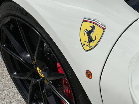 Used 2017 Ferrari 488 GTB image 16
