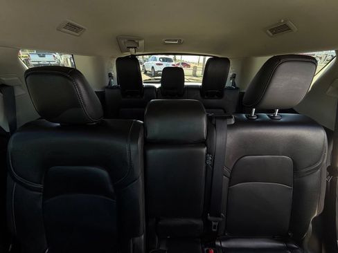 Used 2025 Nissan Pathfinder SL AWD/4WD image 11