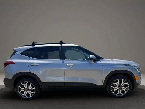 Used 2021 Kia Seltos S AWD/4WD image 4