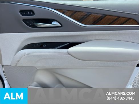 Used 2022 Cadillac Escalade Sport Platinum w/ LPO, ONYX Package image 18