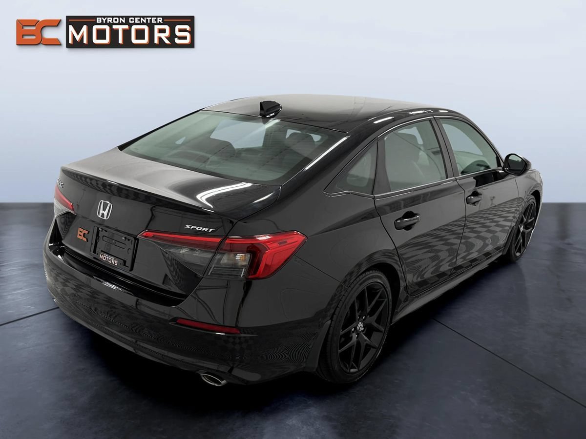 Used 2023 Honda Civic Sport image 6