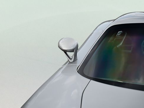 Used 2005 Porsche Carrera GT RWD image 8