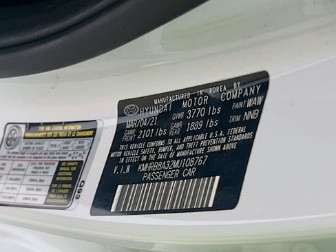 Used 2021 Hyundai Venue SE FWD image 25