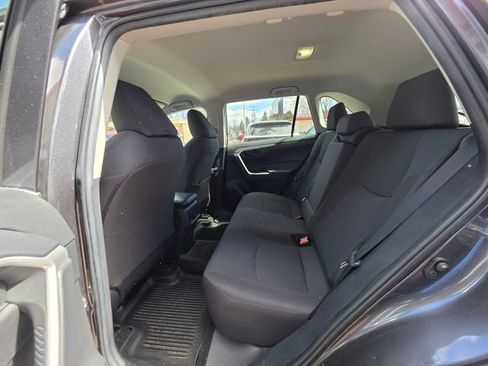 Used 2022 Toyota RAV4 LE AWD/4WD image 14