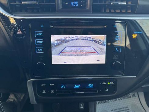 Used 2018 Toyota Corolla LE image 14