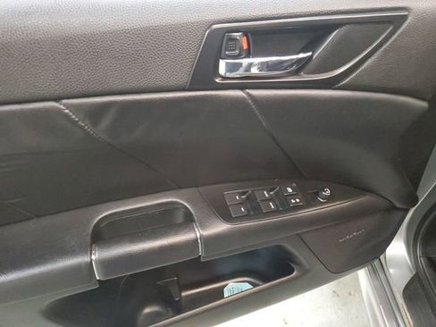 Used 2011 Suzuki Kizashi Sport SLS image 10