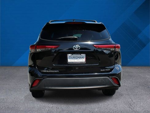 Used 2023 Toyota Highlander XLE AWD/4WD image 8
