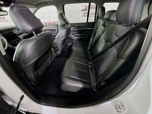 Used 2022 Jeep Grand Cherokee Limited 4xe image 28