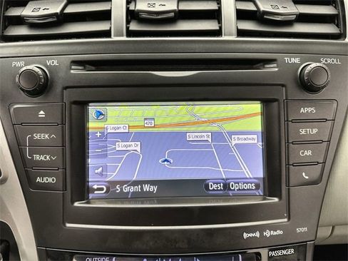 Used 2014 Toyota Prius V Three image 18