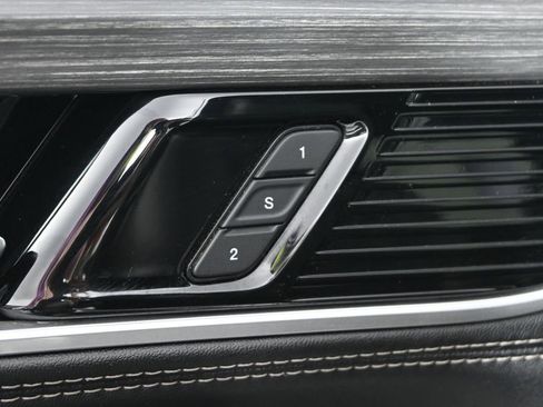 Used 2023 Jeep Wagoneer L Series II image 21