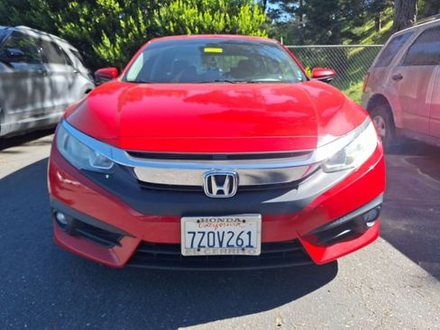 Used 2017 Honda Civic EX-T image 2