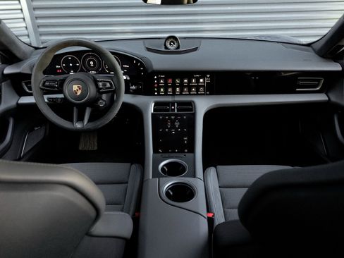 Used 2020 Porsche Taycan Turbo S image 17