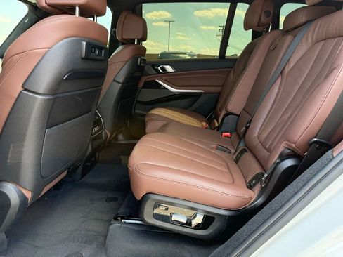Used 2022 BMW X7 M50i AWD/4WD image 26