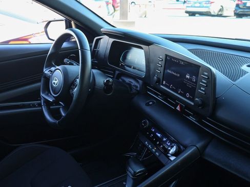 Used 2025 Hyundai Elantra Sport w/ Cargo Package image 19