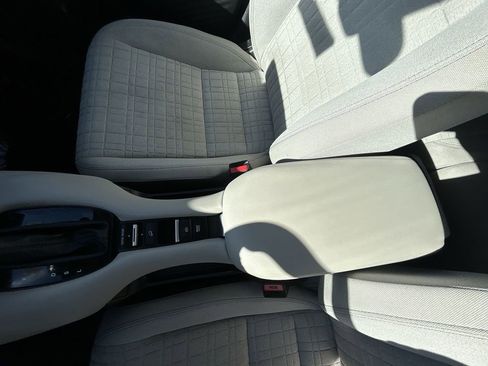 Certified 2024 Honda HR-V LX image 20