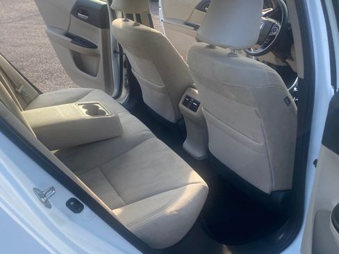 Used 2015 Honda Accord Hybrid Sedan image 26