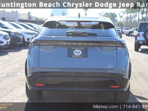 Used 2025 Nissan Ariya FWD image 4