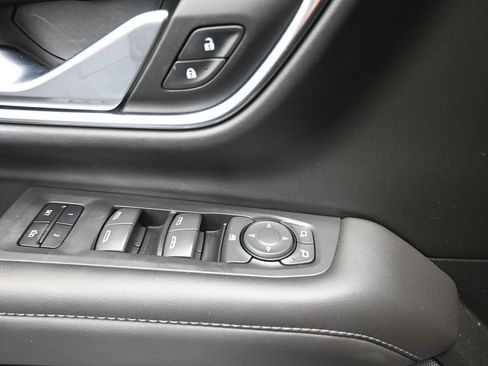 Used 2023 Chevrolet Tahoe Z71 image 13