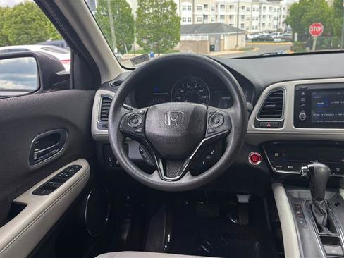 Used 2019 Honda HR-V EX image 25