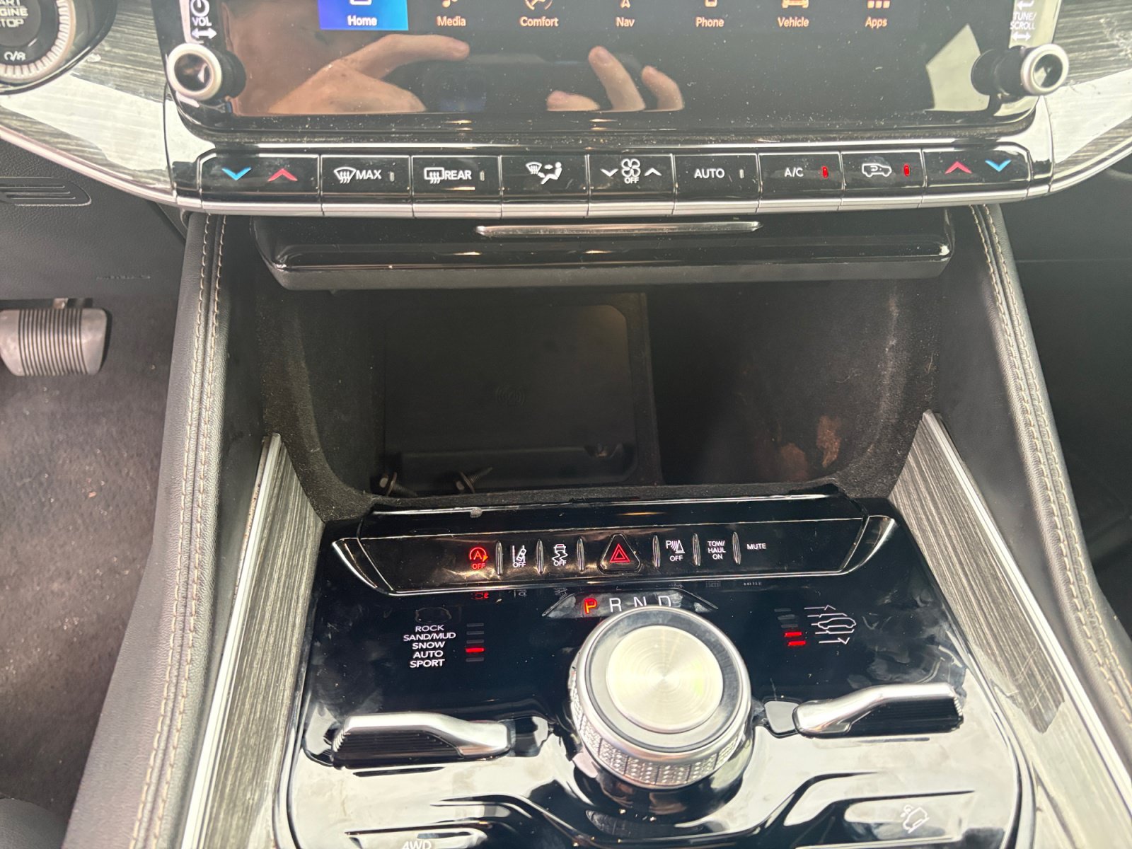 Certified 2022 Jeep Wagoneer Series III AWD/4WD image 20