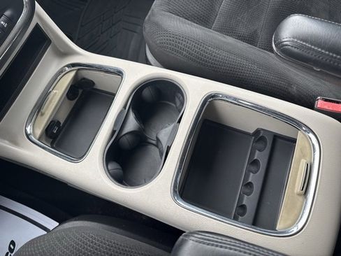 Used 2016 Dodge Grand Caravan SXT w/ Rear Park Assist Package image 25