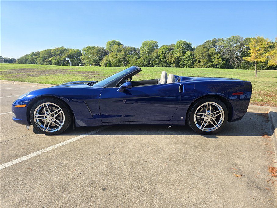 Used 2006 Chevrolet Corvette Convertible w/ Preferred Equipment Group RWD image 4