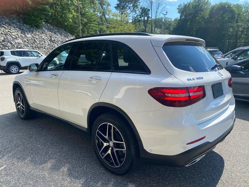Used 2017 Mercedes-Benz GLC 300 4MATIC image 3