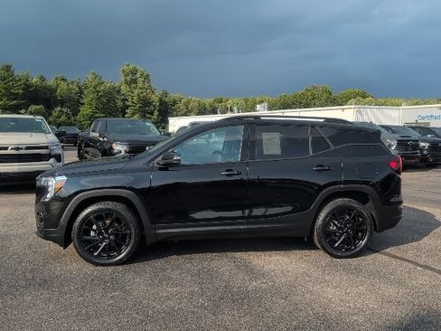 Used 2023 GMC Terrain SLT w/ Elevation Edition AWD/4WD image 3