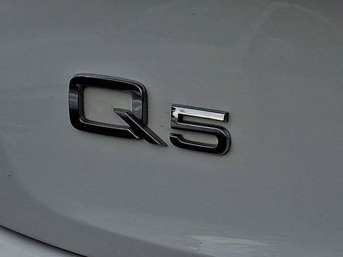 Used 2022 Audi Q5 2.0T Premium w/ Convenience Package AWD/4WD image 30