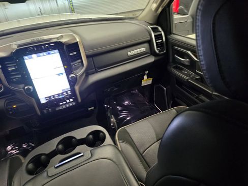 Used 2024 RAM 2500 Laramie AWD/4WD image 46