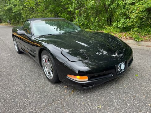 Used 2002 Chevrolet Corvette Convertible w/ Preferred Equipment Group2 RWD image 14