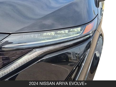 Used 2024 Nissan Ariya FWD image 10