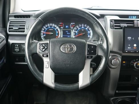 Used 2018 Toyota 4Runner SR5 AWD/4WD image 14