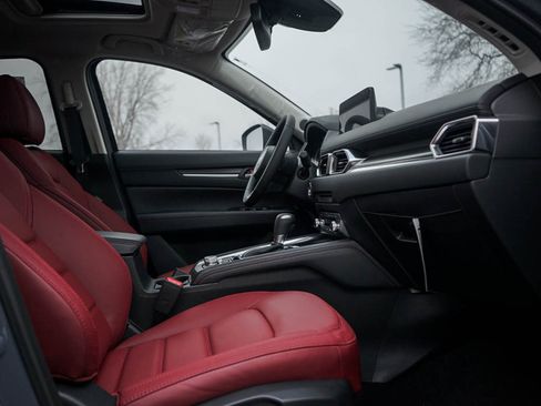 Certified 2025 MAZDA CX-5 Carbon Edition image 11