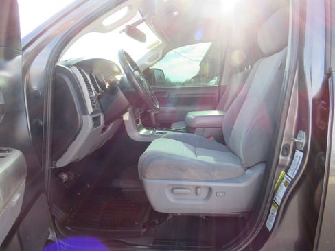 Used 2012 Toyota Tundra 2WD CrewMax w/ Tow Pkg image 9