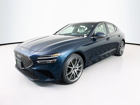 Used 2025 Genesis G70 2.5T RWD image 3