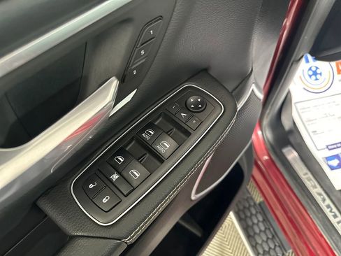 Used 2020 RAM 1500 Laramie AWD/4WD image 16