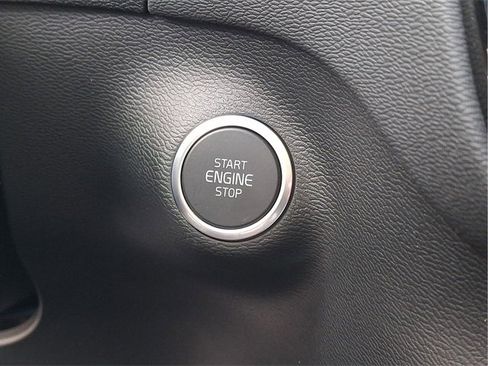 New 2026 Volvo XC40 B5 Core w/ Climate Package image 8