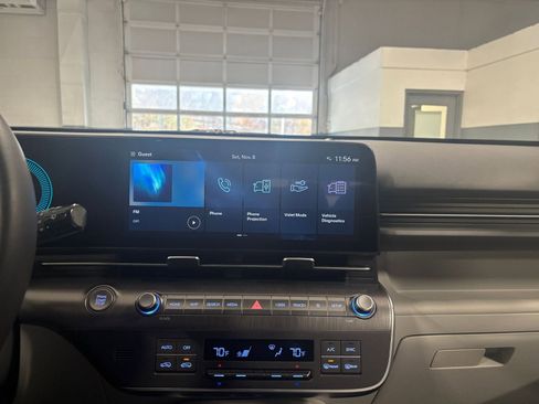 Used 2025 Hyundai Kona SEL image 18